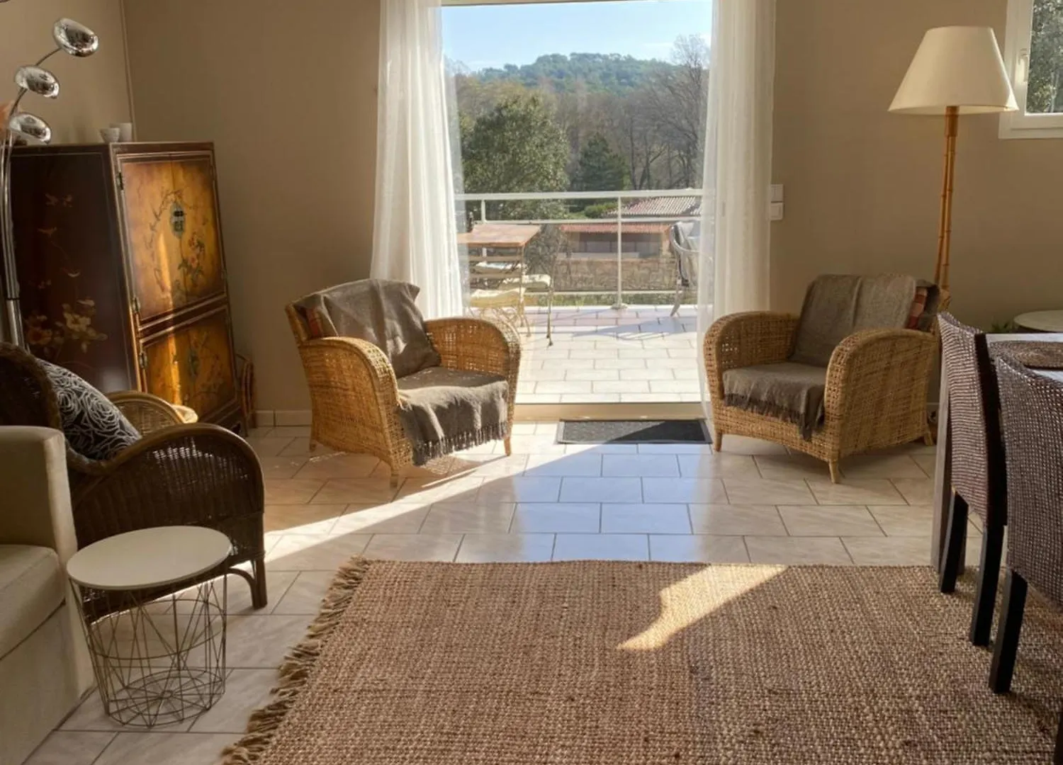 L'Eveil En Provence Bed and Breakfast Entrecasteaux